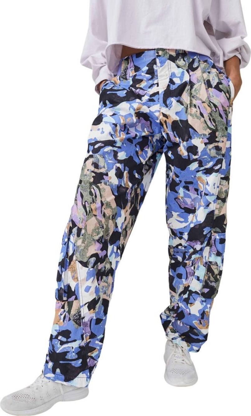 NEW Free People Mesmerize Me Print Cargo Pants Size Medium Purple Camo Wide Leg